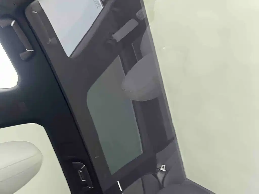XPeng XPeng G9 2024 650 Max 2023 - thumbnail 16
