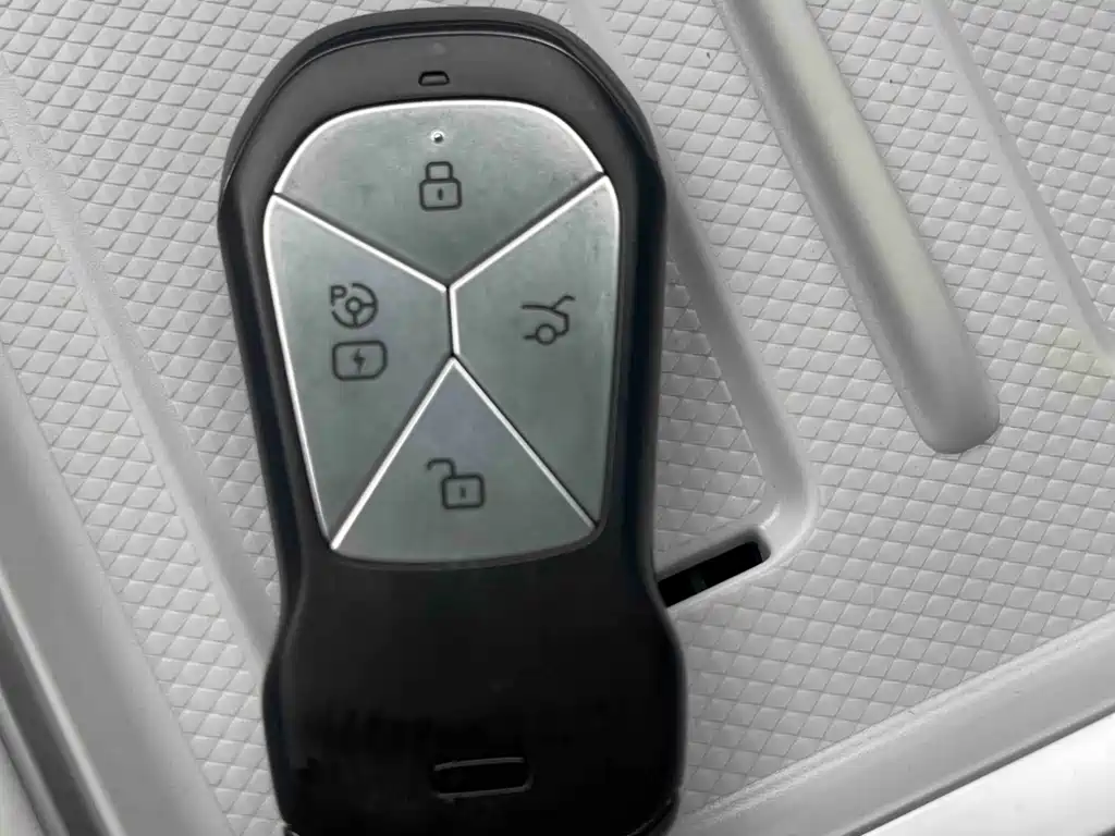 XPeng XPeng G9 2024 650 Max 2023 - thumbnail 18
