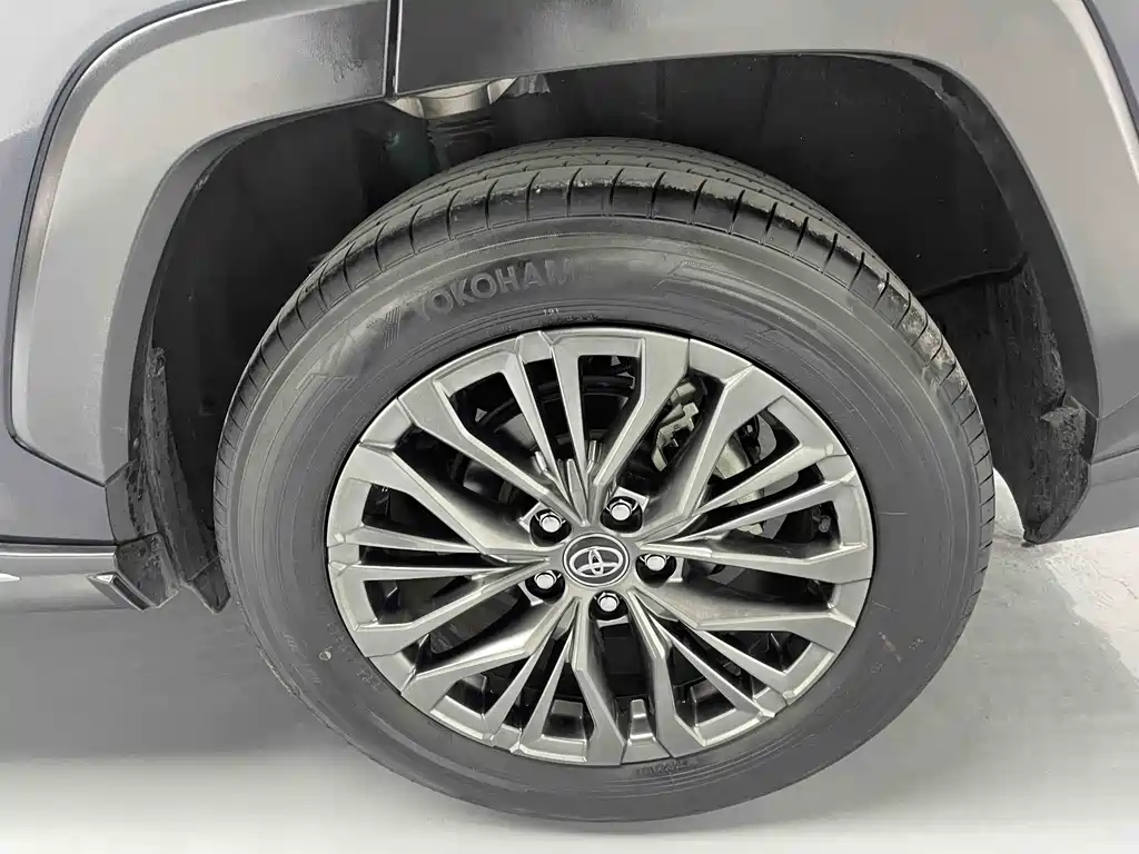 Toyota Venza 2023 2.0L CVT AWD Luxury Plus Edition 2023 - thumbnail 9