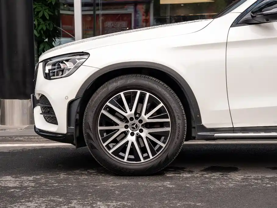 Mercedes-Benz Mercedes-Benz GLC Coupe 2020 GLC 300 4MATIC Coupé SUV 2021 - thumbnail 11