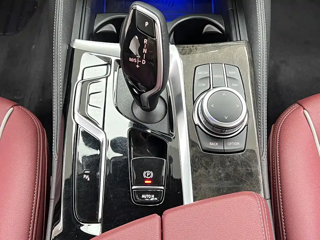 BMW BMW 5 Series 2022 525Li M Sport Package 2022 - thumbnail 19