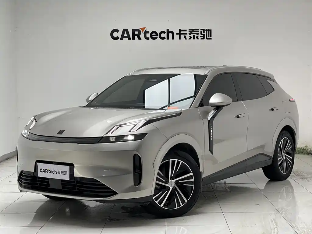 Lynk & Co Lynk & Co 08 EM-P 2023 120km Long Range Pro 2023