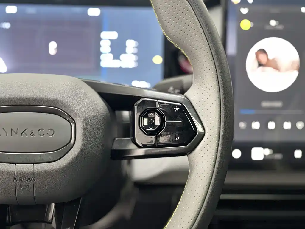 Lynk & Co Lynk & Co 08 EM-P 2023 120km Long Range Pro 2023 - thumbnail 19