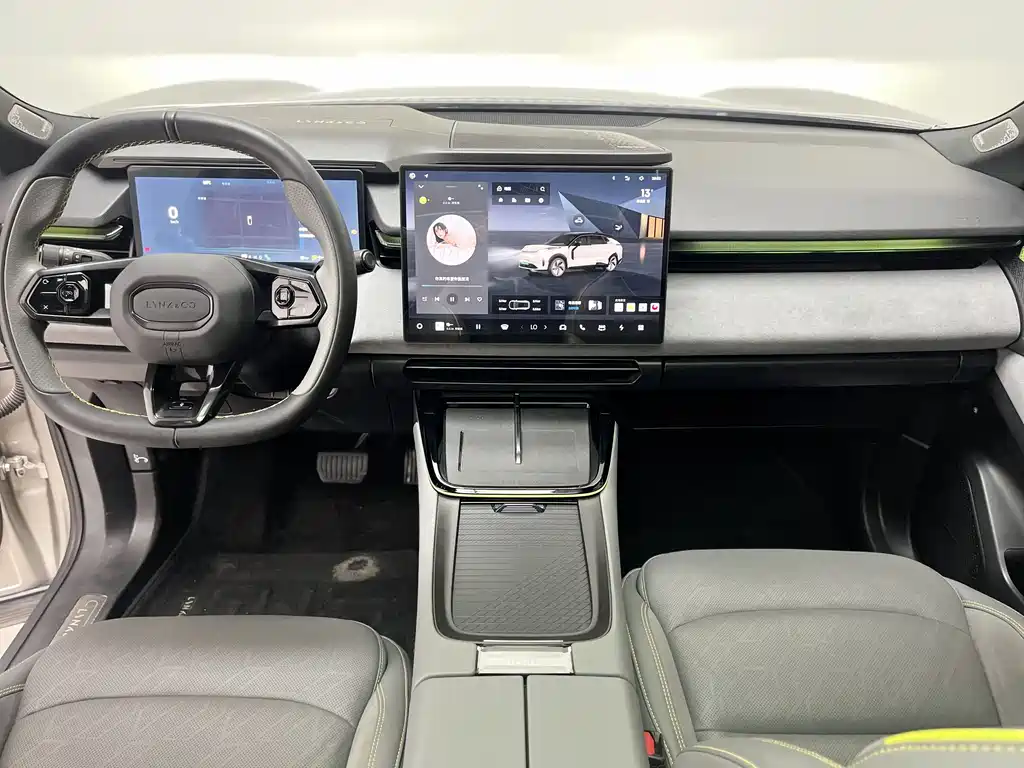 Lynk & Co Lynk & Co 08 EM-P 2023 120km Long Range Pro 2023 - thumbnail 25