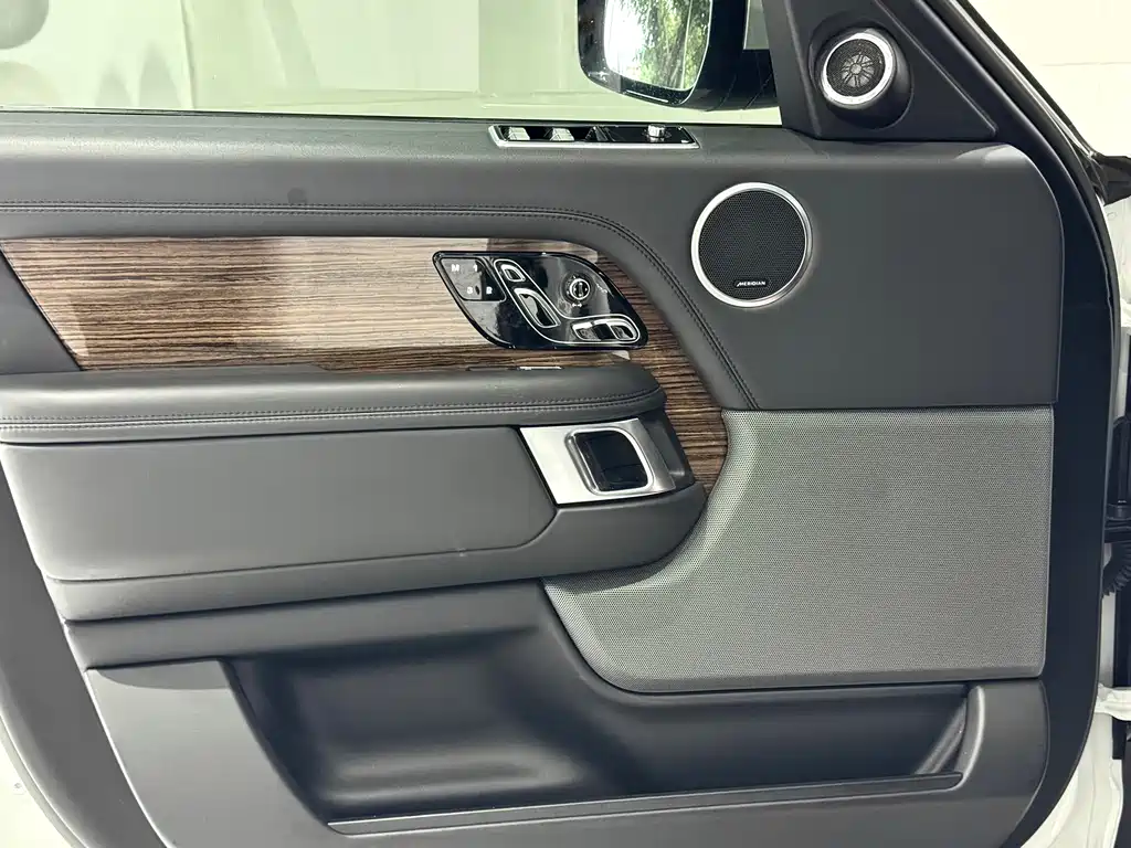 Land Rover Range Rover 2018 3.0 SC V6 Vogue Autobiography Long Wheelbase 2019 - thumbnail 18