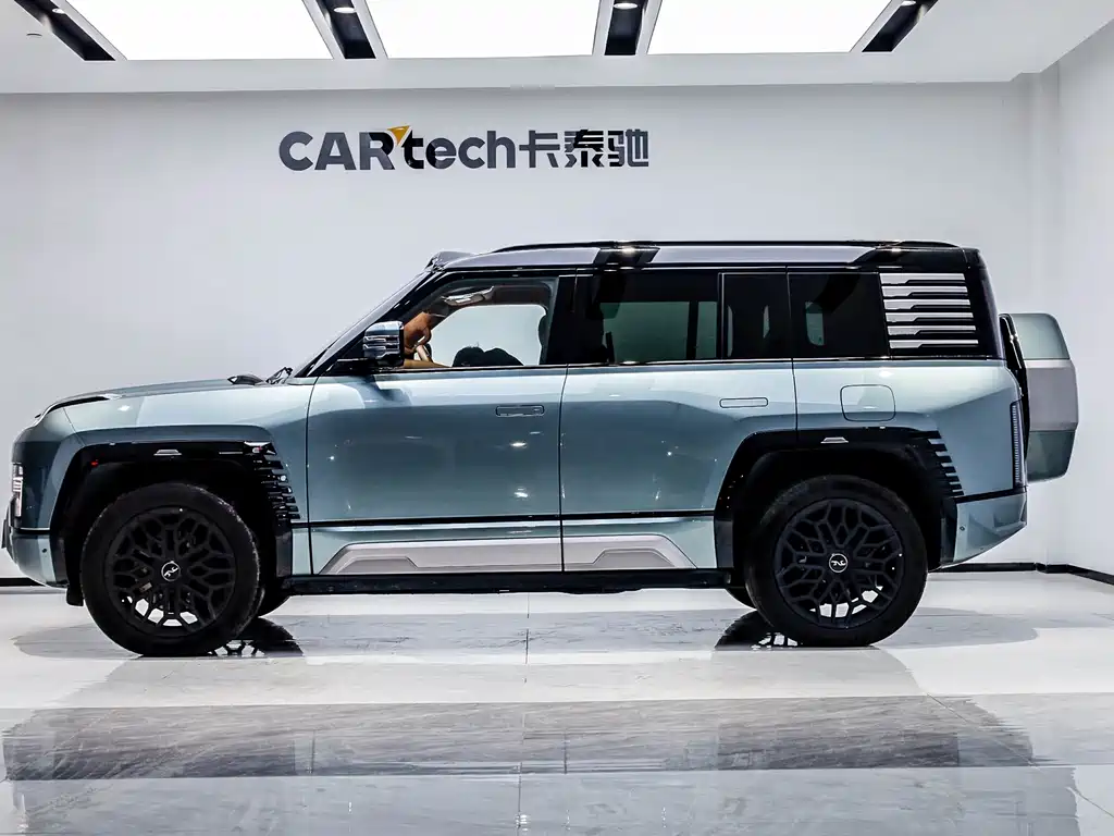Yangwang UM U8 2023 Luxury Edition 2024 - thumbnail 11