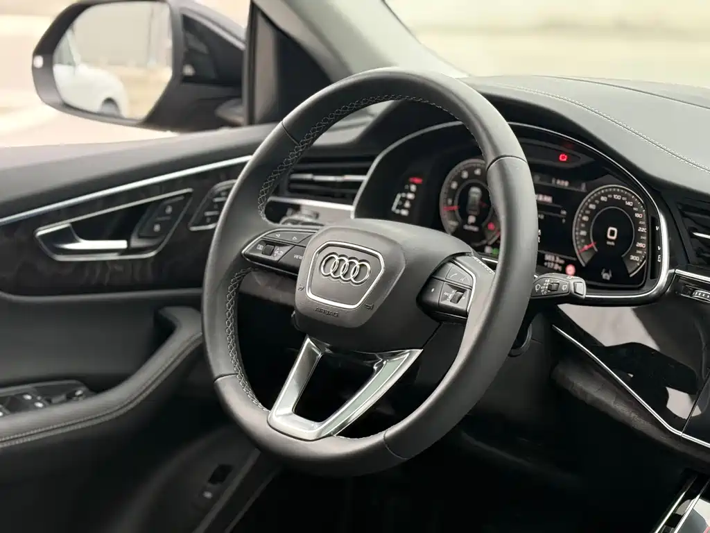 Audi Audi Q8 2024 55 TFSI Premium Dynamic 2025 - thumbnail 9