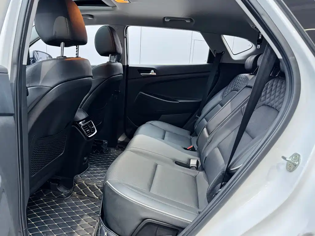 Hyundai Tucson 2020 Model 280TGDi 2WD GLS Smart Connect Version VI 2021 - thumbnail 13