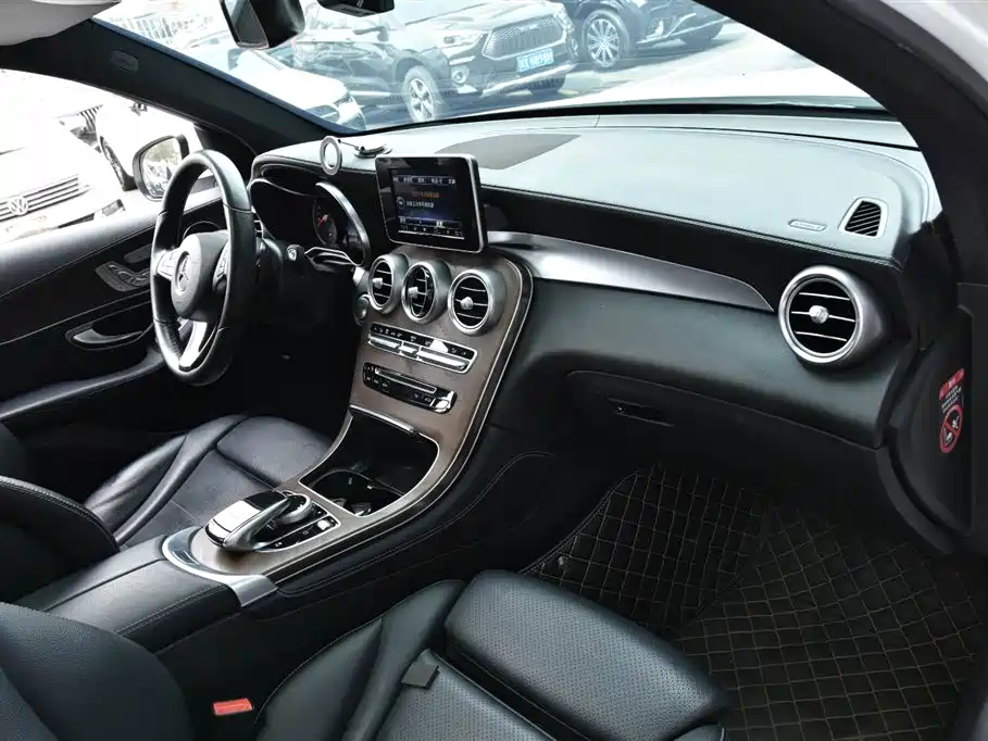 Mercedes-Benz Mercedes-Benz GLC 2017 GLC 300 4MATIC Sport Edition 2017 - thumbnail 8