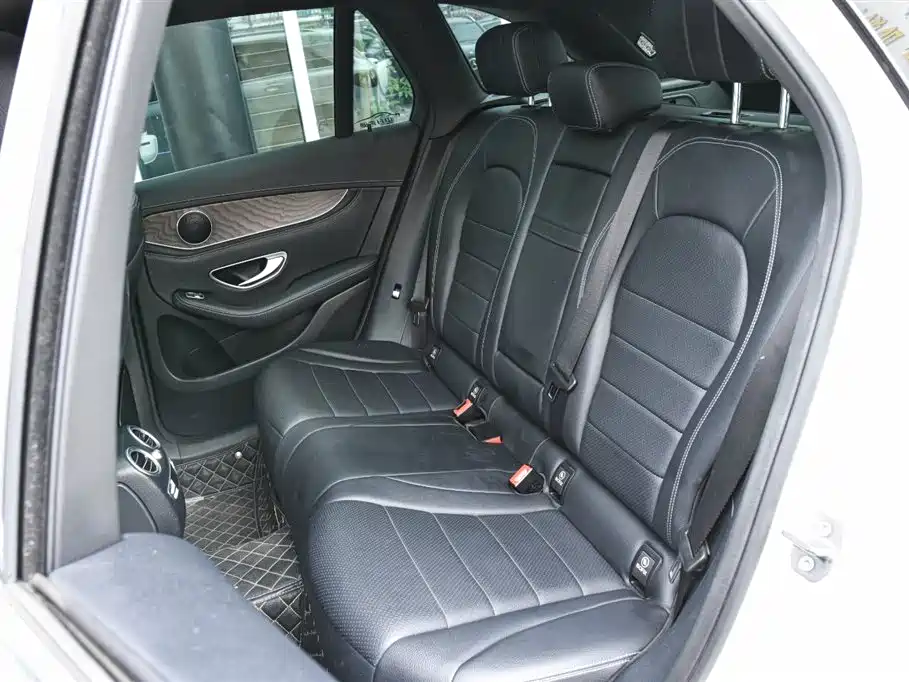 Mercedes-Benz Mercedes-Benz GLC 2017 GLC 300 4MATIC Sport Edition 2017 - thumbnail 11
