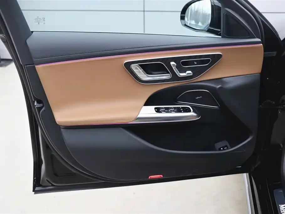 Mercedes-Benz Mercedes-Benz E-Class 2026 E 260 L Classic Edition 2026 - thumbnail 10
