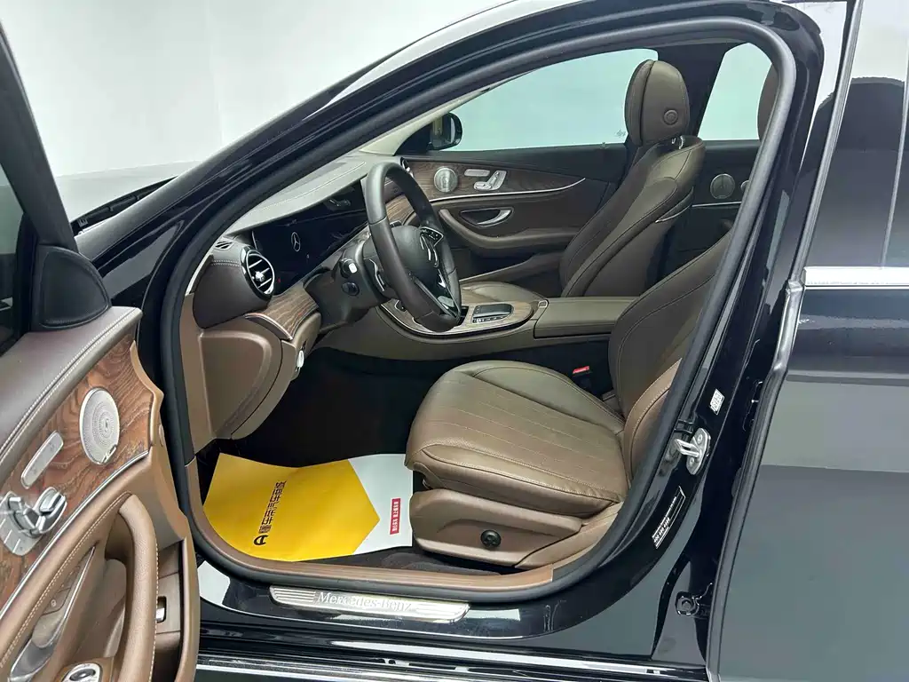 Mercedes-Benz Mercedes-Benz E-Class 2023 Facelift E 300 L Fashion Edition 2023 - thumbnail 19