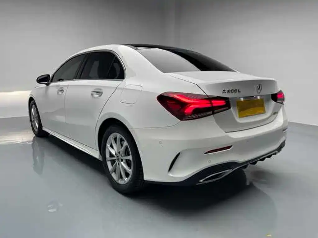 Mercedes-Benz Mercedes-Benz A-Class 2022 Facelift A 200 L Sport Sedan Dynamic Model 2022 - thumbnail 6