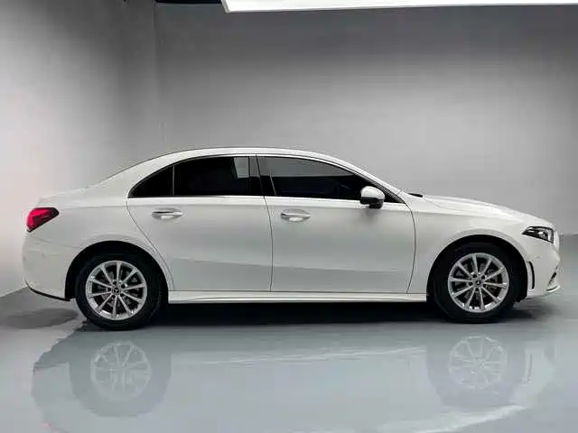 Mercedes-Benz Mercedes-Benz A-Class 2022 Facelift A 200 L Sport Sedan Dynamic Model 2022 - thumbnail 16