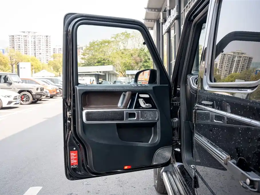 Mercedes-Benz Mercedes-Benz G-Class 2020 G 500 Night Package Special Edition 2020 - thumbnail 17