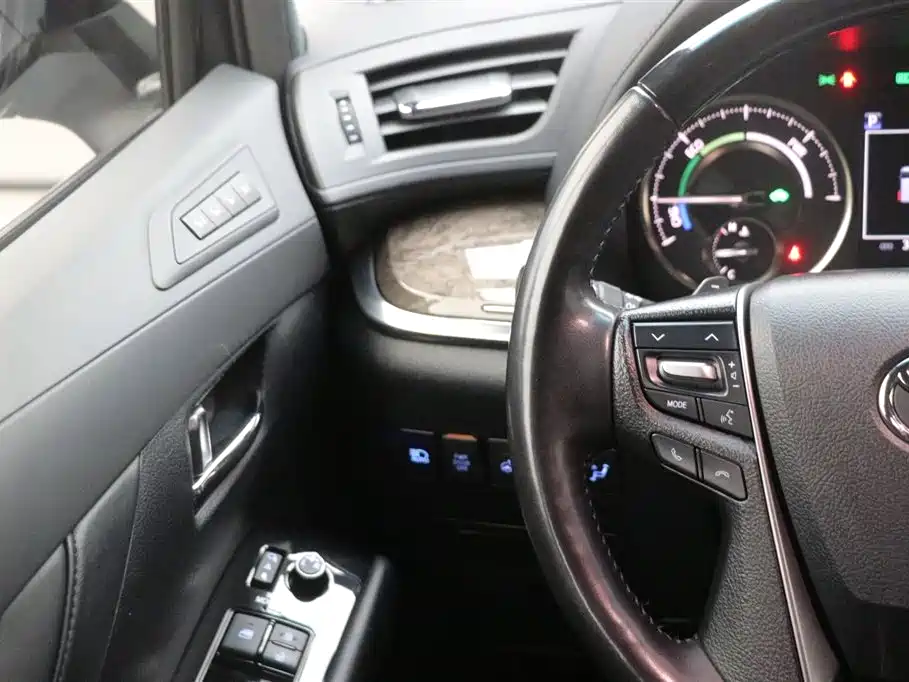 Toyota Alphard 2021 Model Hybrid 2.5L Executive Version 2022 - thumbnail 18