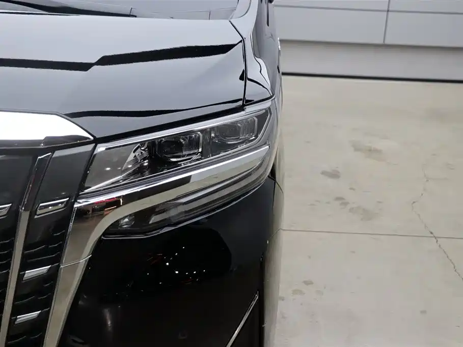 Toyota Alphard 2021 Model Hybrid 2.5L Executive Version 2022 - thumbnail 24