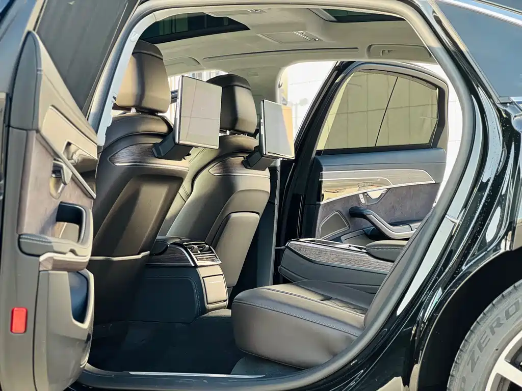 Audi Audi A8 2023 A8L 55 TFSI quattro Premium 2023 - thumbnail 5