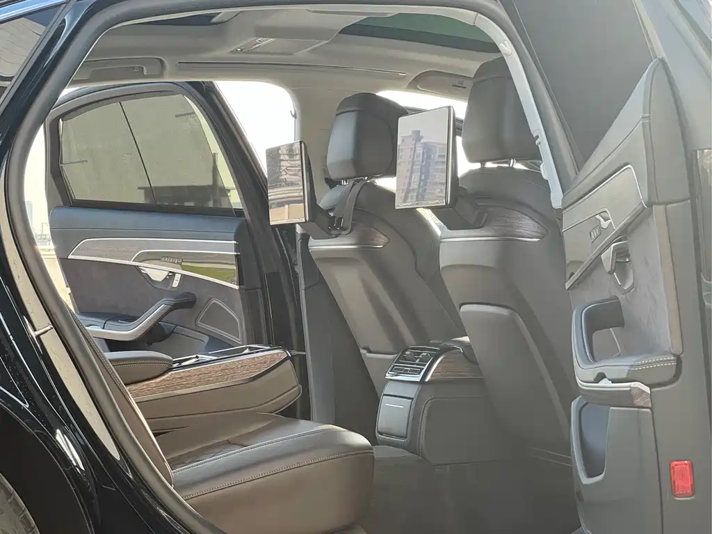 Audi Audi A8 2023 A8L 55 TFSI quattro Premium 2023 - thumbnail 7