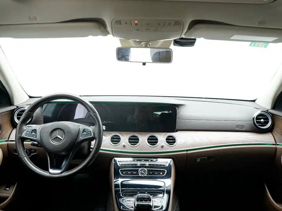 Mercedes-Benz Mercedes-Benz E-Class 2016 E 200 L 2017 - thumbnail 3