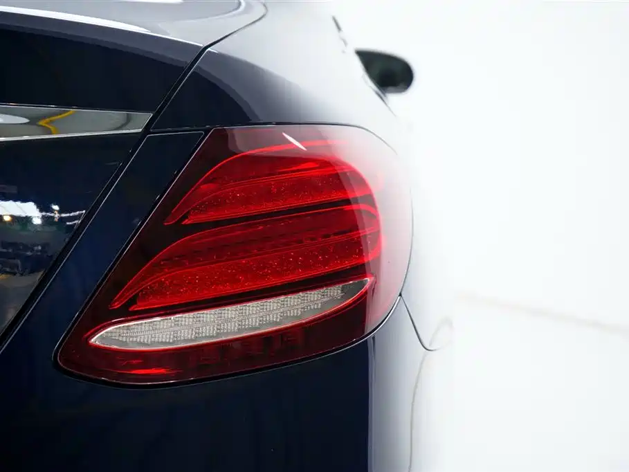 Mercedes-Benz Mercedes-Benz E-Class 2016 E 200 L 2017 - thumbnail 16
