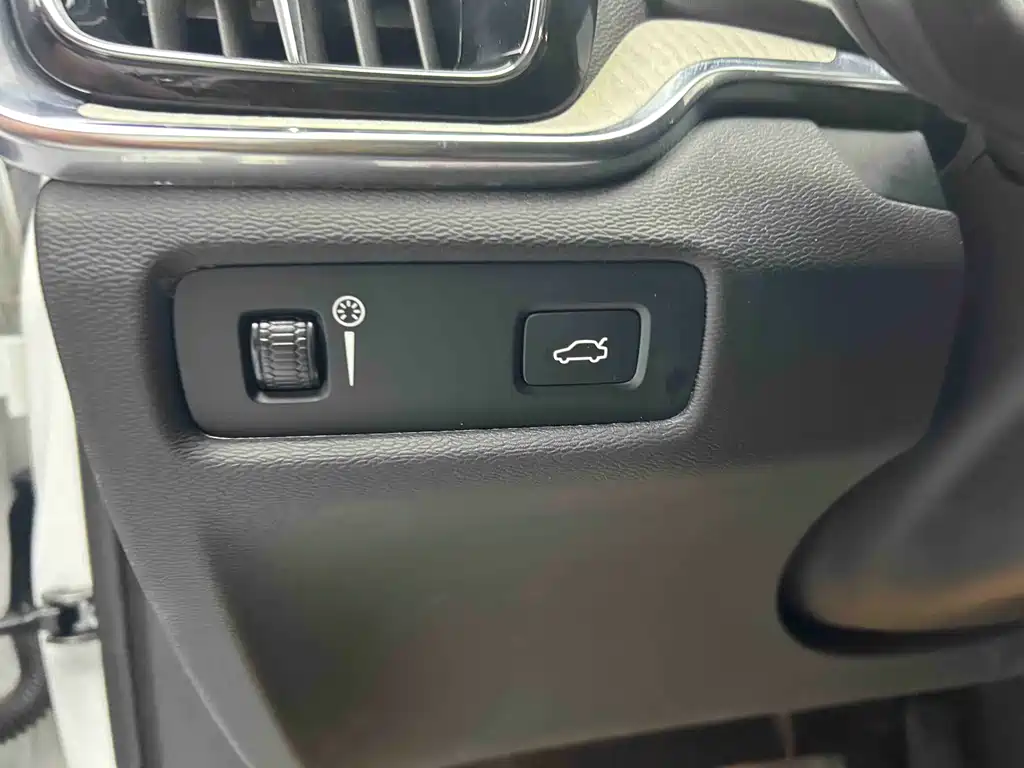 Volvo Volvo S60 2021 T4 Momentum Luxury Edition 2020 - thumbnail 12