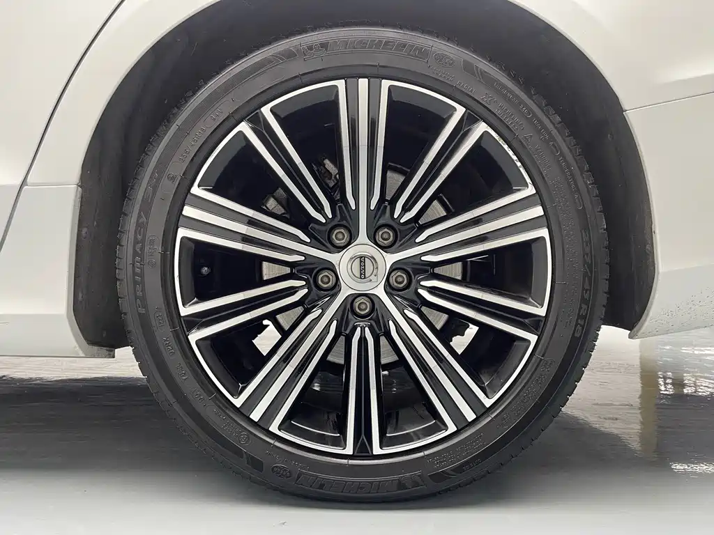 Volvo Volvo S60 2021 T4 Momentum Luxury Edition 2020 - thumbnail 16