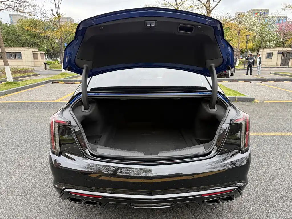Cadillac Cadillac CT5 2022 28T Luxury 2022 - thumbnail 8