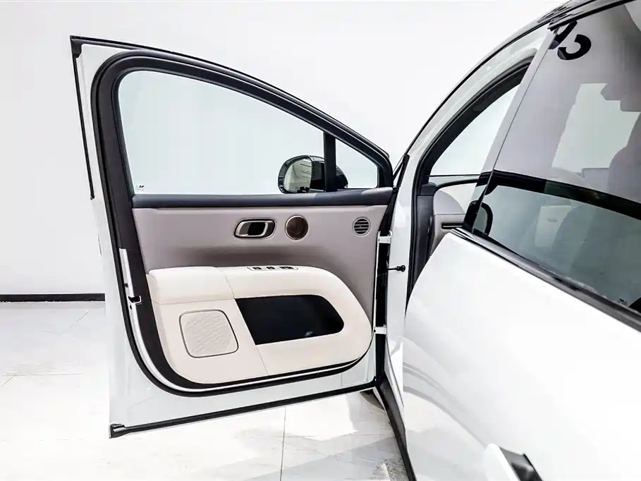 Li Auto Li Auto L6 2025 Two-Wheel Drive Standard Edition 2025 - thumbnail 8