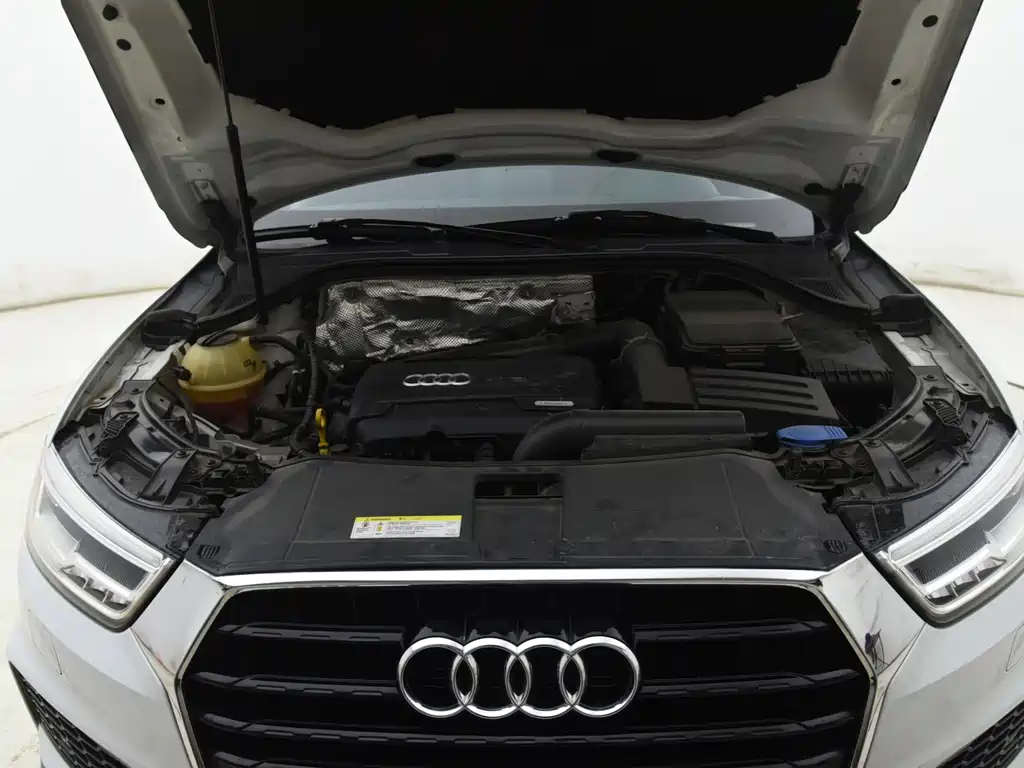 Audi Audi Q3 2018 30th Anniversary Edition 35 TFSI Sport Model 2018 - thumbnail 16
