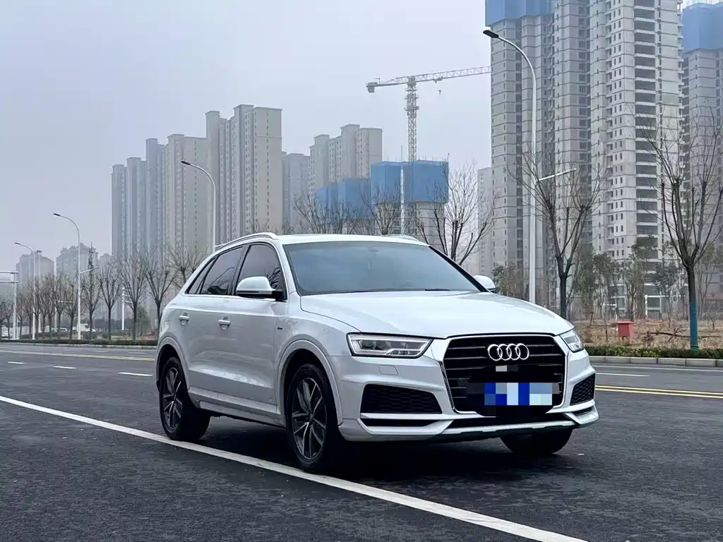 Audi Audi Q3 2018 30th Anniversary Edition 35 TFSI Sport Model 2018 - thumbnail 18