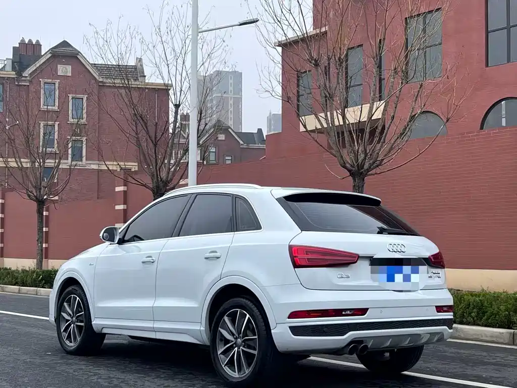 Audi Audi Q3 2018 30th Anniversary Edition 35 TFSI Sport Model 2018 - thumbnail 21