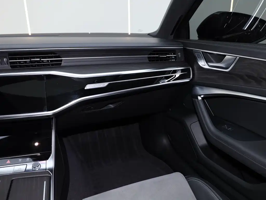 Audi Audi A6L 2024 45 TFSI quattro Premium Dynamic Edition 2025 - thumbnail 18