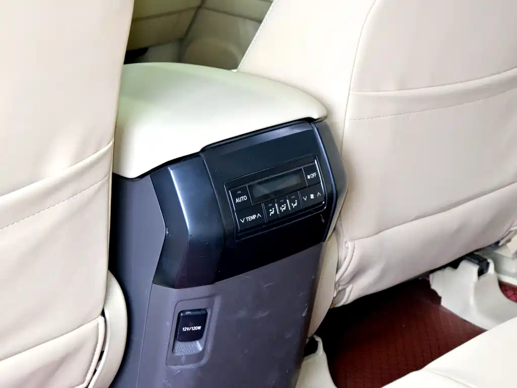 Toyota Toyota Land Cruiser Prado 2017 4.0L Middle East Version 2018 - thumbnail 21