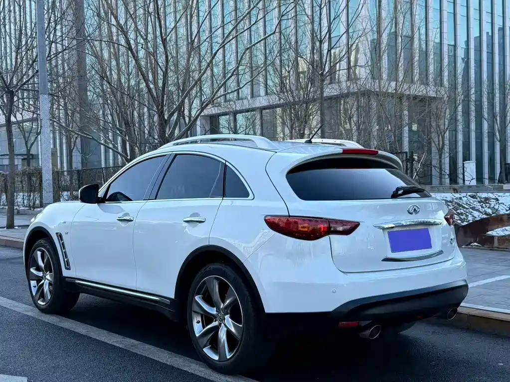 Infiniti Infiniti QX70 2013 3.7L Standard Edition 2015 - thumbnail 17