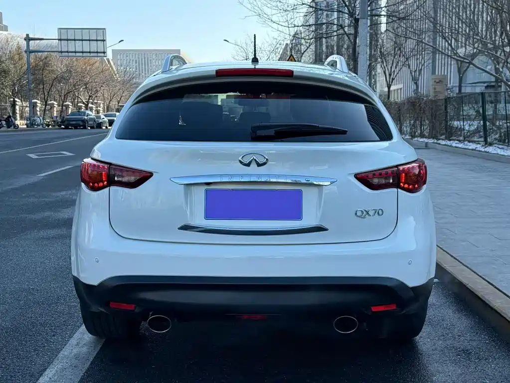 Infiniti Infiniti QX70 2013 3.7L Standard Edition 2015 - thumbnail 18