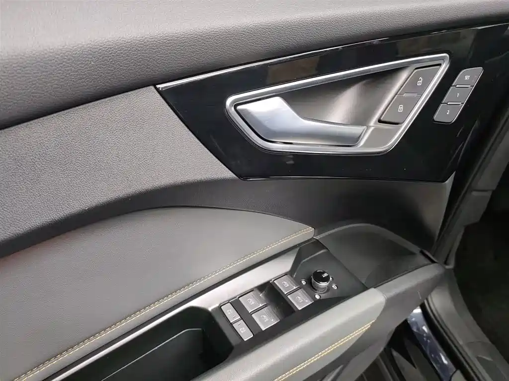 Audi Audi Q4 e-tron 2024 40 e-tron Premium Edition 2025 - thumbnail 14