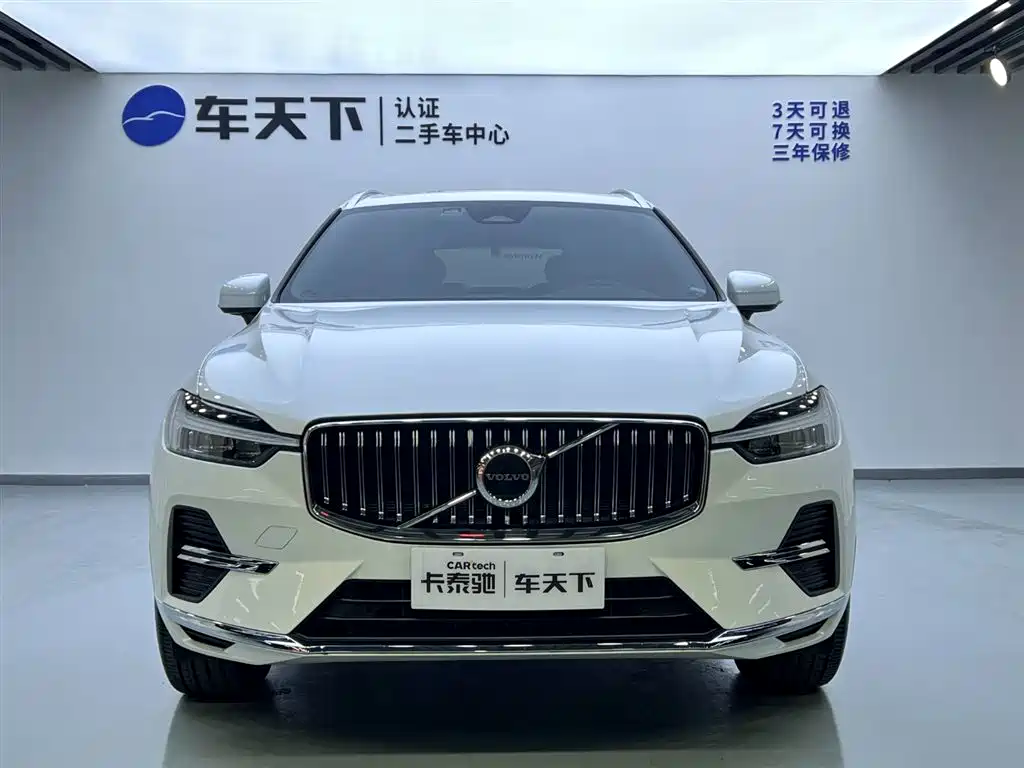 Volvo Volvo XC60 2022 B5 AWD Intelligent Luxury Edition 2022 - thumbnail 3