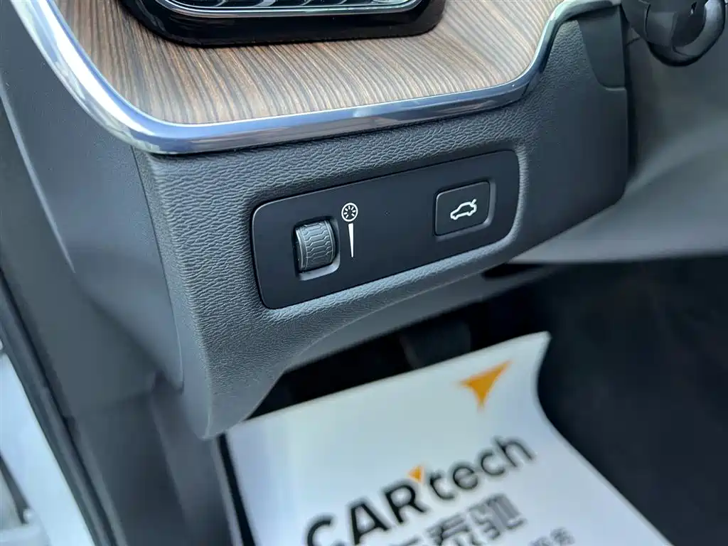 Volvo Volvo XC60 2022 B5 AWD Intelligent Luxury Edition 2022 - thumbnail 18