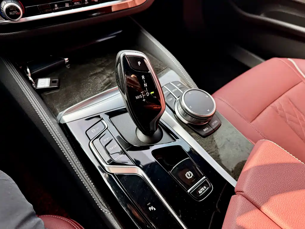 BMW BMW 5 Series 2022 Model Update 2 525Li M Sport Package 2023 - thumbnail 18