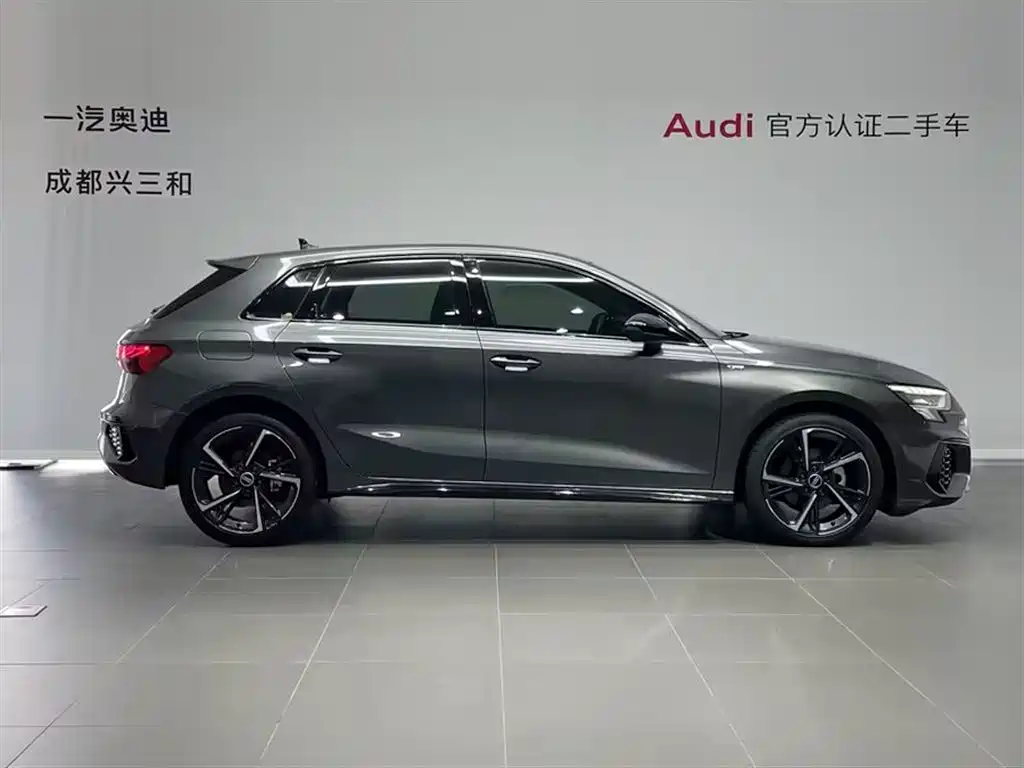 Audi Audi A3 2024 Sportback 35 TFSI Fashion Sport Edition 2024 - thumbnail 3