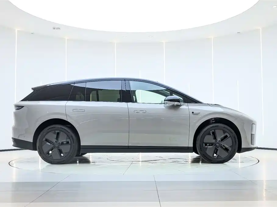 Li Auto Li Auto L6 2WD Standard Edition 2025 Model 2025 - thumbnail 6