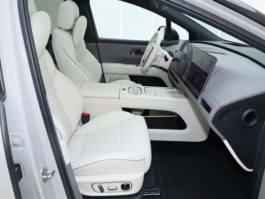 Li Auto Li Auto L6 2WD Standard Edition 2025 Model 2025 - thumbnail 17