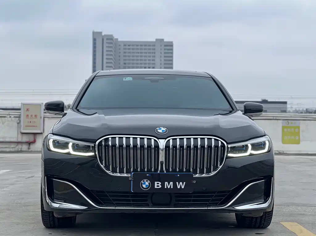 BMW BMW 7 Series 2022 740Li xDrive Executive Luxury Package 2022 - thumbnail 2