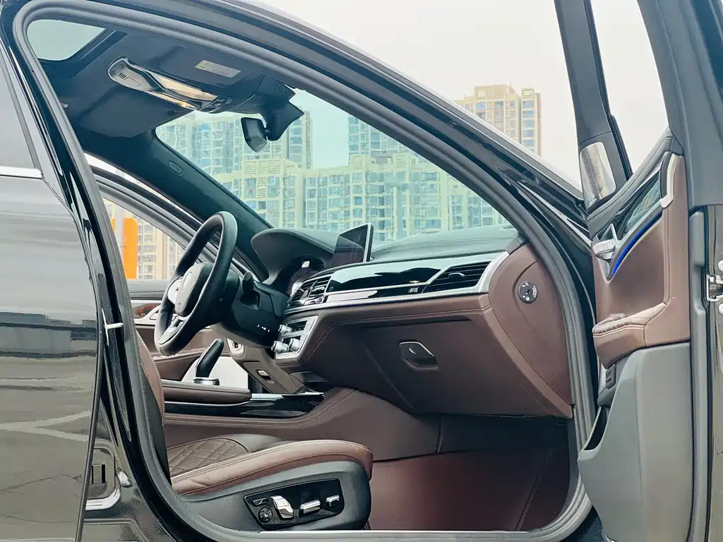 BMW BMW 7 Series 2022 740Li xDrive Executive Luxury Package 2022 - thumbnail 6