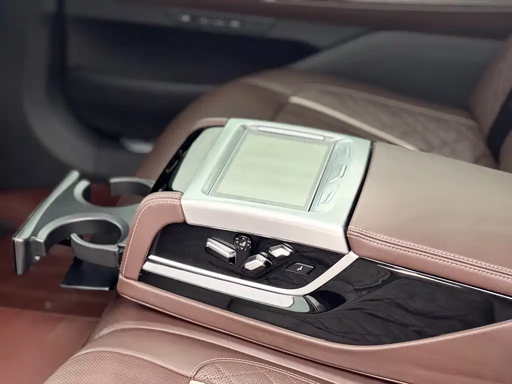 BMW BMW 7 Series 2022 740Li xDrive Executive Luxury Package 2022 - thumbnail 18