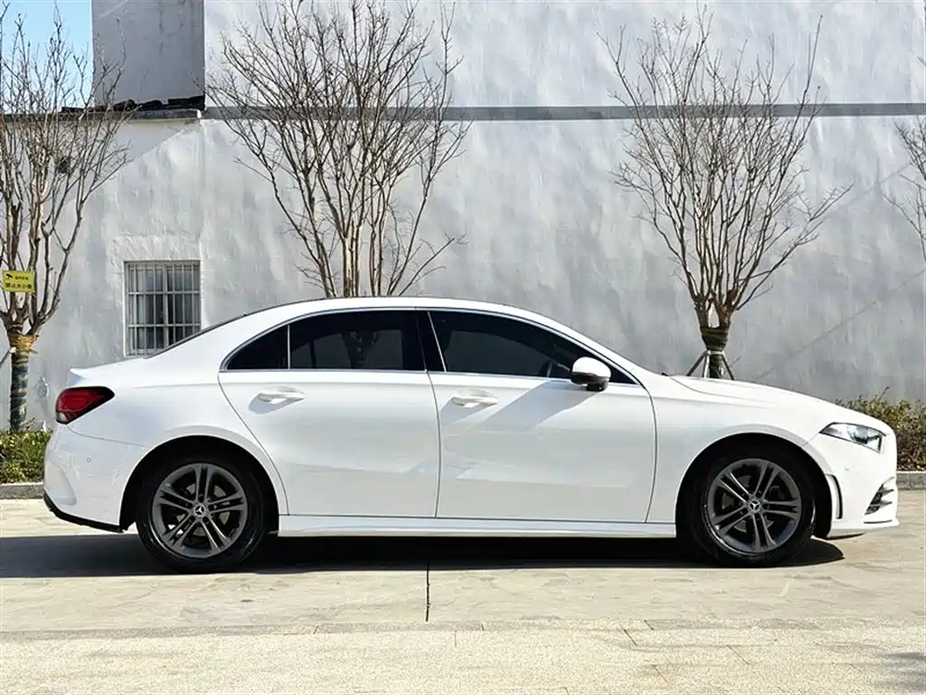 Mercedes-Benz Mercedes-Benz A-Class 2020 Facelift II A 180 L Sport Sedan 2020 - thumbnail 7
