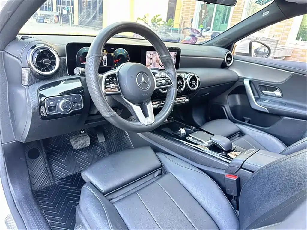 Mercedes-Benz Mercedes-Benz A-Class 2020 Facelift II A 180 L Sport Sedan 2020 - thumbnail 12