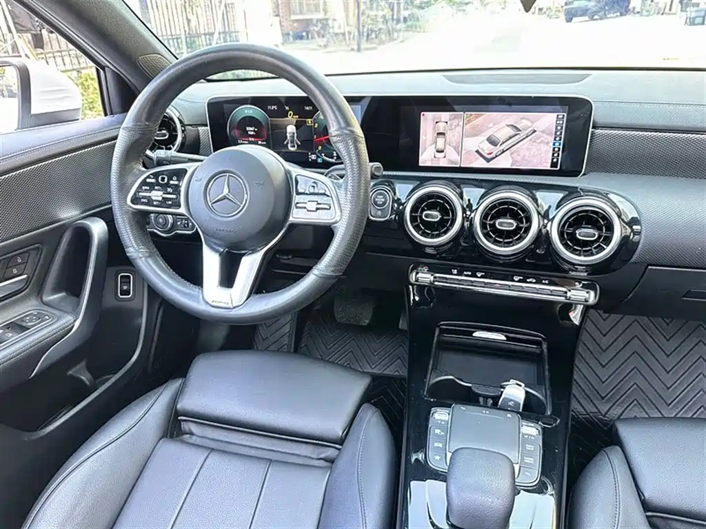 Mercedes-Benz Mercedes-Benz A-Class 2020 Facelift II A 180 L Sport Sedan 2020 - thumbnail 14