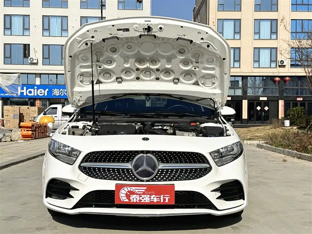 Mercedes-Benz Mercedes-Benz A-Class 2020 Facelift II A 180 L Sport Sedan 2020 - thumbnail 20